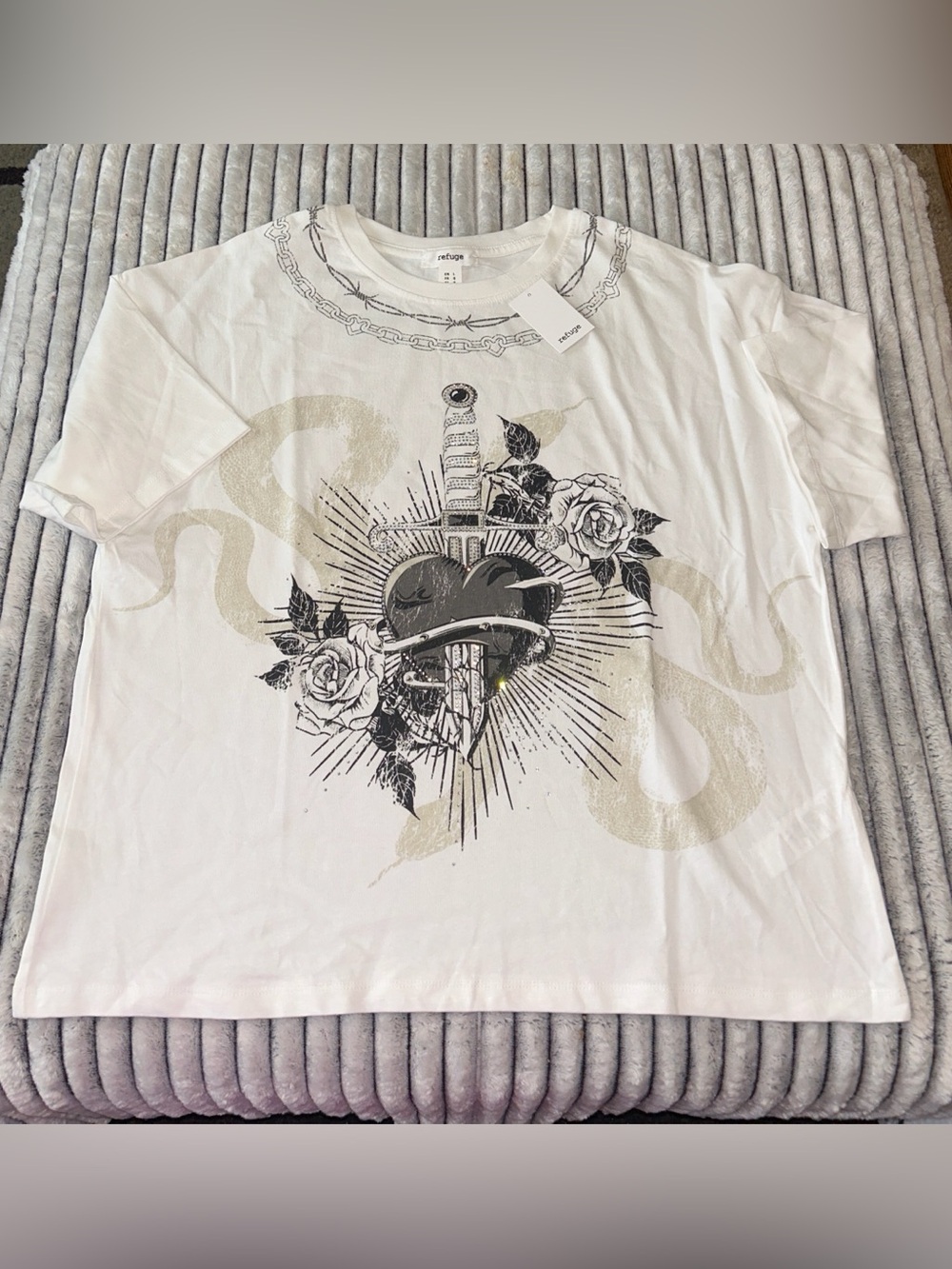 refuge White Tee with Black Dagger-and-Heart Graphic and Cream Accents ptp 25”